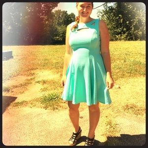 Meet your Posher, Charissa